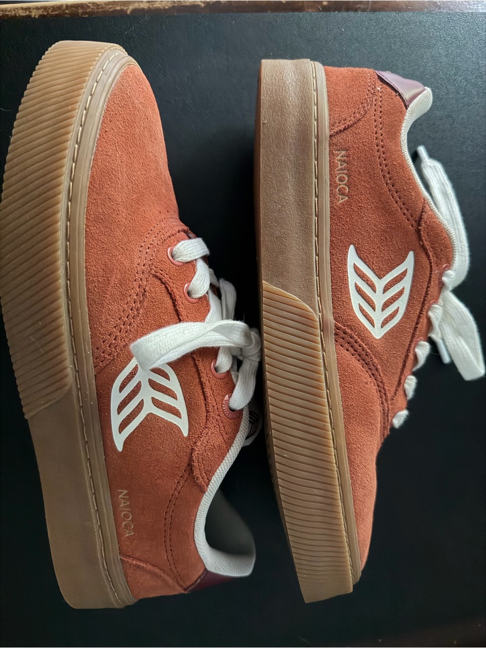 Cariuma Women’s Suede Sneaker - Rust Orange with White Laces - Picture 3 of 5